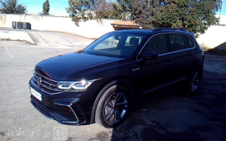 VOLKSWAGEN TIGUAN  2.0 TDI 150 R-LINE DSG NOIR GA-516-PJ