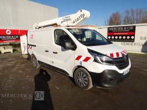 RENAULT TRAFIC L1H1 GD CFT AVEC NACELLE 10M – 227 HEURES – 73745 KMS – ANNEE 2022 BLANC GG-255-JC