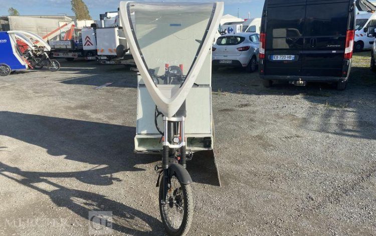 YOKLER LOT DE 2 VELOS TRICYCLE CARGO YOKLER ELECTRIQUE – COFFRE ARRIERE 1M3  YOK01