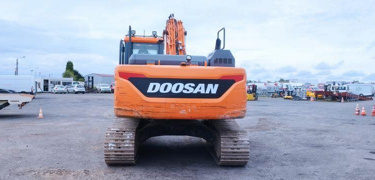 DOOSAN PELLE SUR CHENILLES DX225LC-5 – DIESEL – 22T – 3040 HEURES – ANNEE 2019  2245