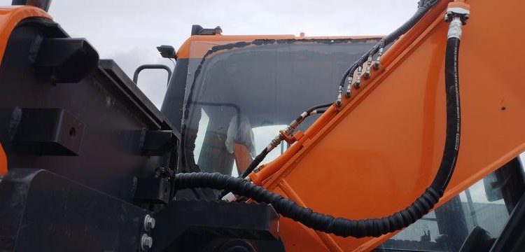 DOOSAN PELLE SUR CHENILLES DX225LC-5 – DIESEL – 22T – 3040 HEURES – ANNEE 2019  2245