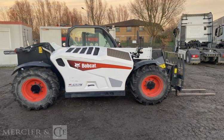 BOBCAT CHARIOT TELESCOPIQUE PF1/TL26,60DA DIESEL 5,8M – CAPACITE 2,6T – 866 HEURES  B3YG13155