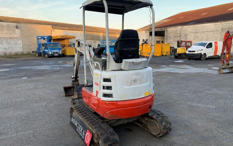 TAKEUCHI TB215R  215002537