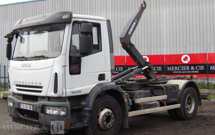 IVECO IVECO EUROCARGO 160E22  AMPLIROLL – DIESEL – 61435 KMS – ANNEE 2008 BLANC 174CXS59