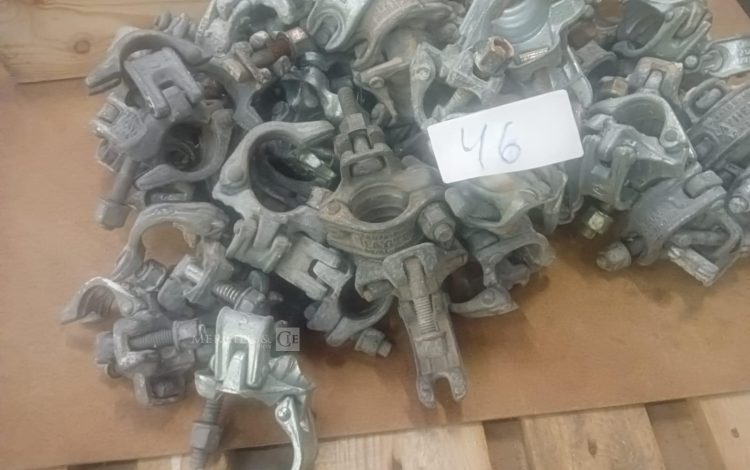 Autre Lot de 50 accessoires pour échafaudage de la marque Altrad  44