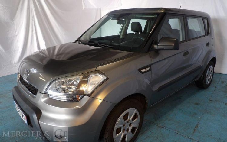 KIA SOUL 1,6 CRDI 130CH BUZZ GRIS AG-970-WY