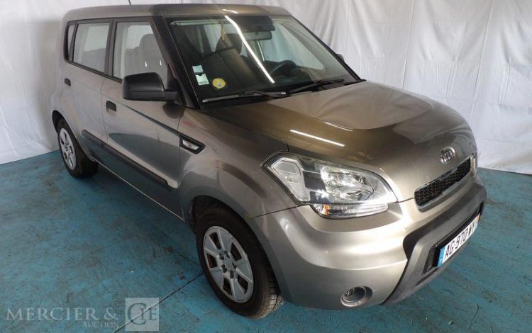 KIA SOUL 1,6 CRDI 130CH BUZZ GRIS AG-970-WY