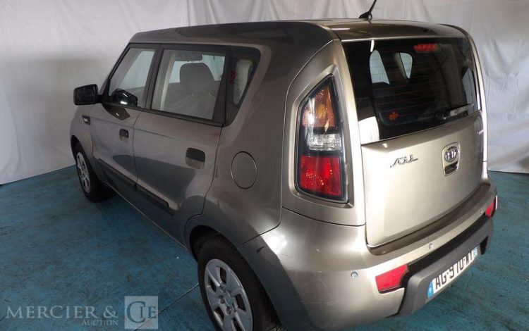 KIA SOUL 1,6 CRDI 130CH BUZZ GRIS AG-970-WY