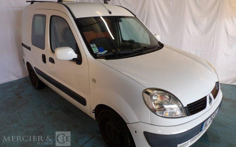 RENAULT KANGOO EXPRESS 1,5 DCI 70CH GENERIQUE CAMPUS BLANC AL-245-KJ