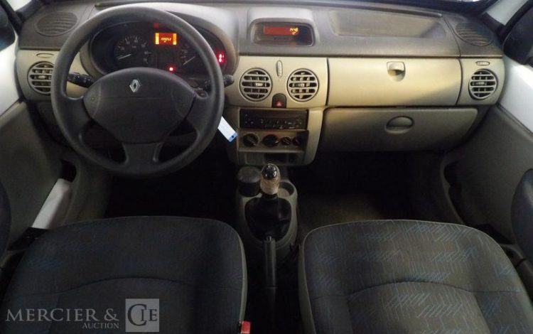 RENAULT KANGOO EXPRESS 1,5 DCI 70CH GENERIQUE CAMPUS BLANC AL-245-KJ