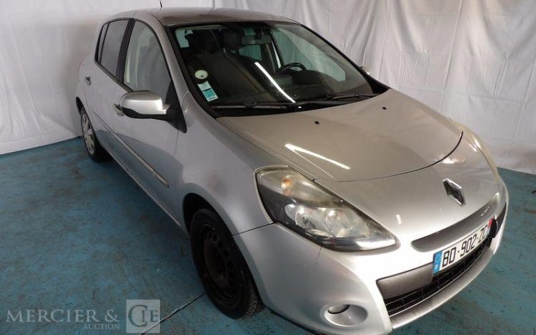 RENAULT CLIO 1,5 DCI 70CH DYNAMIQUE TOMTOM GRIS BD-902-ZC