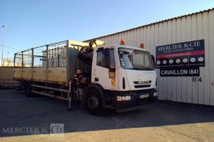 IVECO ML 180E28 PLATEAU GRUE HAYON RIDELLES 4X2 PTAC 17.99T BLANC CE-699-XD