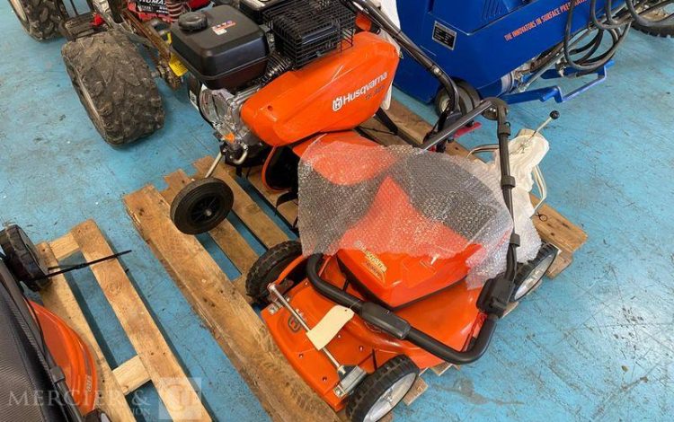 KUBOTA 15 PALETTES DE MATERIEL KUBOTA/HUSQVARNA  CEVENNES