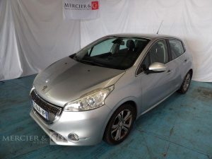 PEUGEOT 208 1,2 PURETECH 80CH ALLURE GRIS CS-649-VP