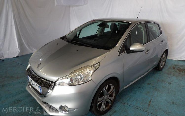 PEUGEOT 208 1,2 PURETECH 80CH ALLURE GRIS CS-649-VP