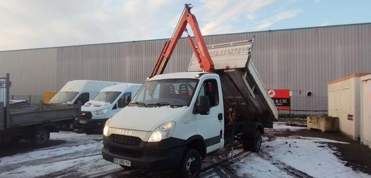 IVECO 35J15B BENNE GRUE 3T5 BLANC EE-088-YV