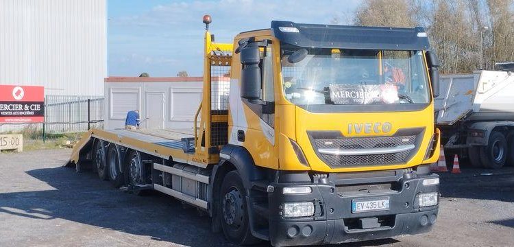 IVECO CAM AD 260 DEPANNEUSE – DIESEL – PTAC 32T – 200336 KMS – ANNEE 2018 JAUNE EV-435-LK