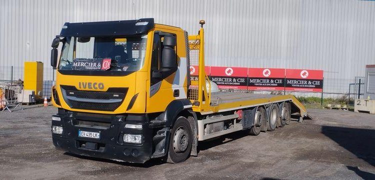 IVECO CAM AD 260 DEPANNEUSE – DIESEL – PTAC 32T – 200336 KMS – ANNEE 2018 JAUNE EV-435-LK