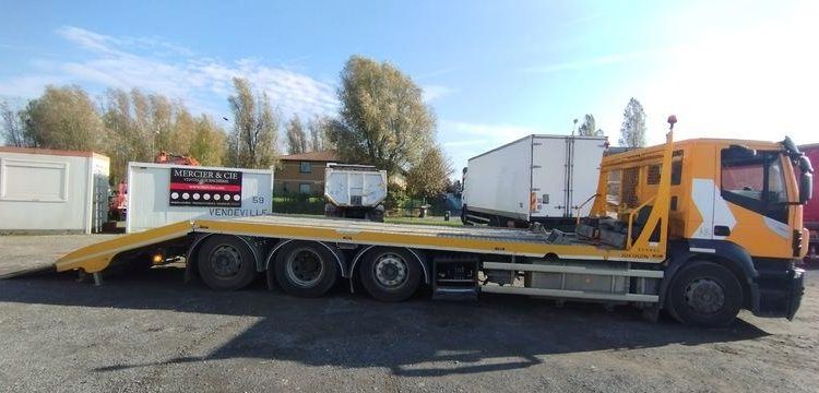 IVECO CAM AD 260 DEPANNEUSE – DIESEL – PTAC 32T – 200336 KMS – ANNEE 2018 JAUNE EV-435-LK