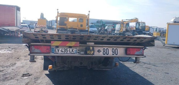 IVECO CAM AD 260 DEPANNEUSE – DIESEL – PTAC 32T – 200336 KMS – ANNEE 2018 JAUNE EV-435-LK