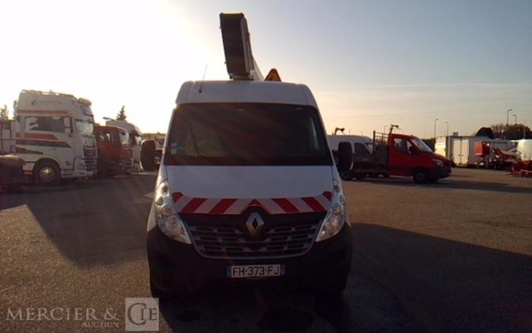 RENAULT MASTER 2.3 DCI 130 NACELLE SUR VL 12M BLANC FH-373-FJ