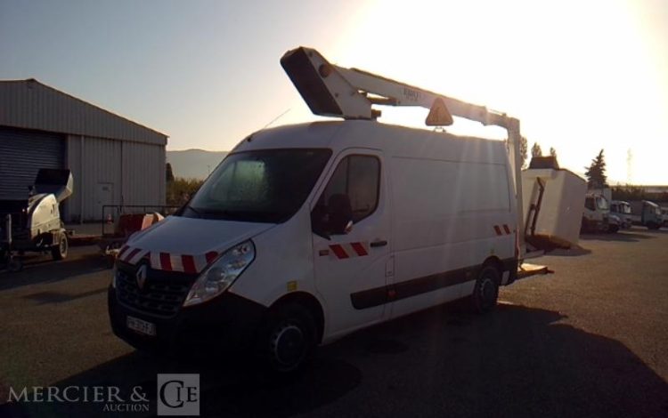 RENAULT MASTER 2.3 DCI 130 NACELLE SUR VL 12M BLANC FH-373-FJ