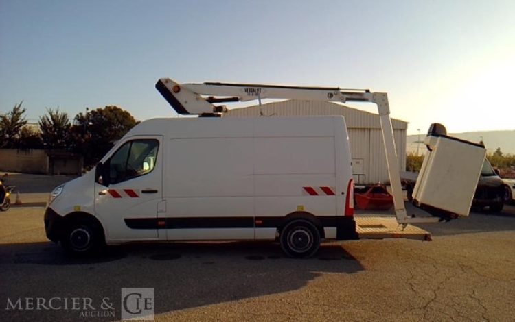 RENAULT MASTER 2.3 DCI 130 NACELLE SUR VL 12M BLANC FH-373-FJ