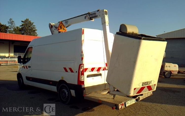 RENAULT MASTER 2.3 DCI 130 NACELLE SUR VL 12M BLANC FH-373-FJ