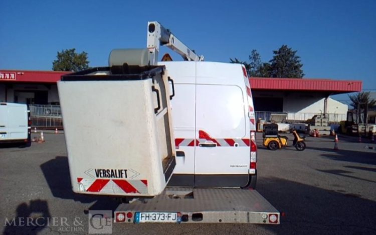 RENAULT MASTER 2.3 DCI 130 NACELLE SUR VL 12M BLANC FH-373-FJ