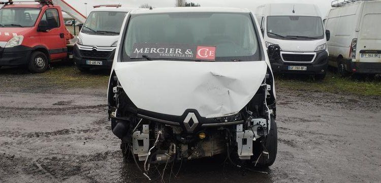 RENAULT TRAFIC VU NV GCF L2H1 1300 DCI 120 DIESEL – ANNEE 2020 – EN L’ETAT BLANC FT-897-XE