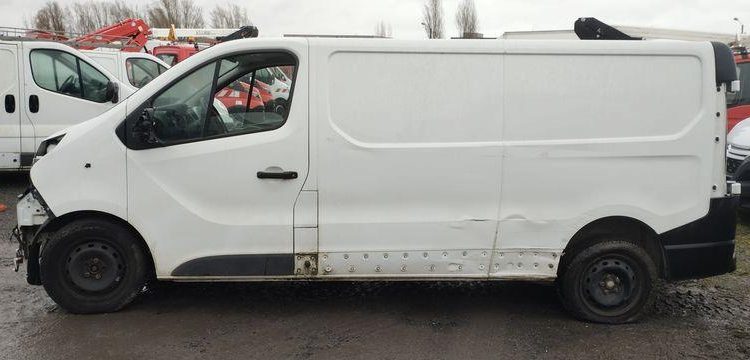 RENAULT TRAFIC VU NV GCF L2H1 1300 DCI 120 DIESEL – ANNEE 2020 – EN L’ETAT BLANC FT-897-XE