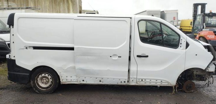 RENAULT TRAFIC VU NV GCF L2H1 1300 DCI 120 DIESEL – ANNEE 2020 – EN L’ETAT BLANC FT-897-XE