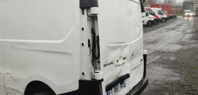 RENAULT TRAFIC VU NV GCF L2H1 1300 DCI 120 DIESEL – ANNEE 2020 – EN L’ETAT BLANC FT-897-XE