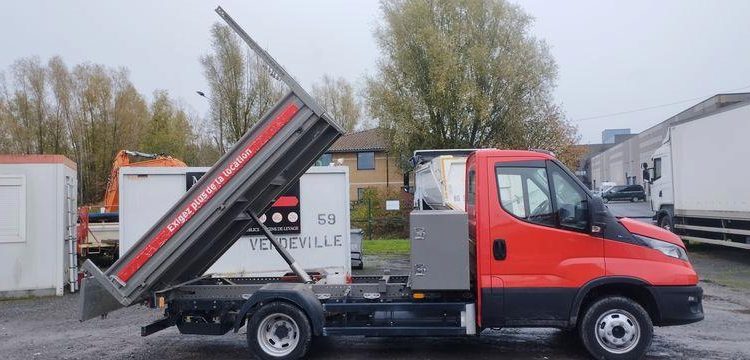 IVECO 40C14N BENNE AVEC COFFRE ACIER GAZ -14332 KMS ANNEE 2020  FV-303-TE