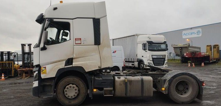 RENAULT TRACTEUR ROUTIER T520 DTI13 – PTAC : 20,5 T – DIESEL – 311785 KMS – ANNEE 2021 BLANC GA-359-DV