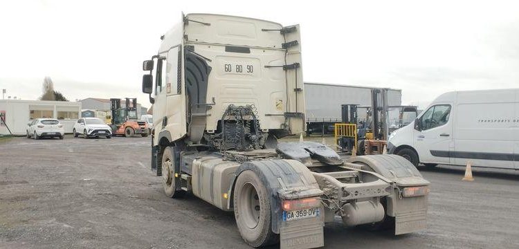 RENAULT TRACTEUR ROUTIER T520 DTI13 – PTAC : 20,5 T – DIESEL – 311785 KMS – ANNEE 2021 BLANC GA-359-DV