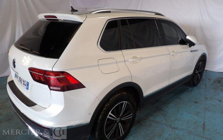 VOLKSWAGEN TIGUAN 2.0 TDi 16V BMT DSG7 150 CV BOITE AUTO BLANC GQ-162-EC