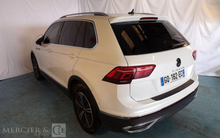 VOLKSWAGEN TIGUAN 2.0 TDi 16V BMT DSG7 150 CV BOITE AUTO BLANC GQ-162-EC