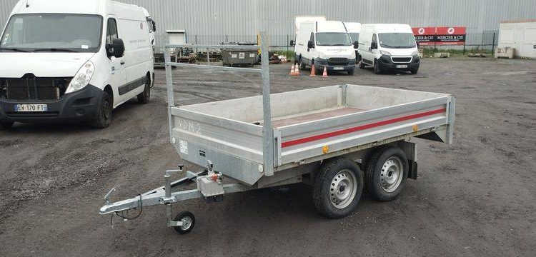 VDM TRAILERS REMORQUE  PLATEAU RIDELLES – PTAC :499 KGS-  2 ESSIEUX – NON IMMATRICULEE  VDM2