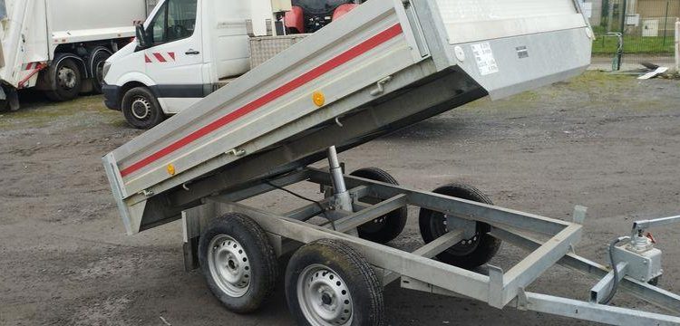 VDM TRAILERS REMORQUE  PLATEAU RIDELLES – PTAC :499 KGS-  2 ESSIEUX – NON IMMATRICULEE  VDM2