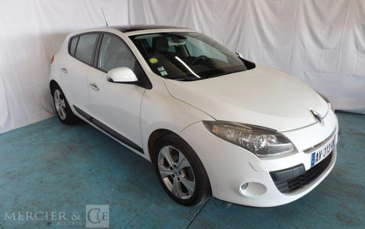 RENAULT MEGANE 1,5 DCI 110CH ENERGY DUYNAMIQUE BLANC AV-313-KN