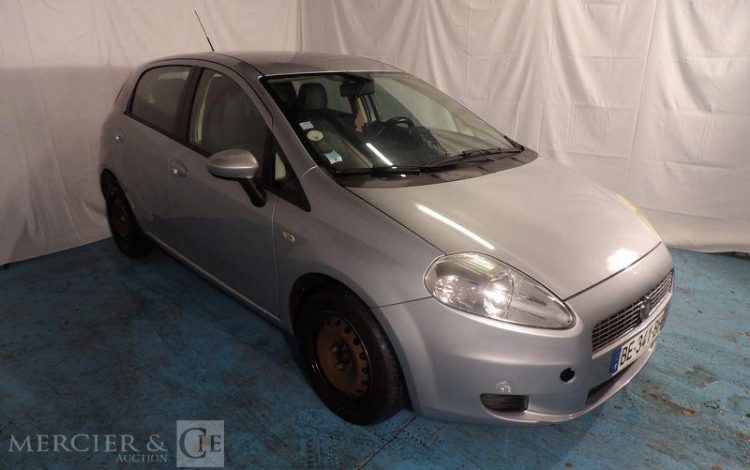 FIAT GRANDE PUNTO 1,3 MJT 75CH DYNAMIC GRIS BE-341-BH