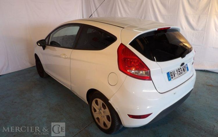 FORD FIESTA 1,4 TDCI 70CH TREND BLANC BV-193-WY