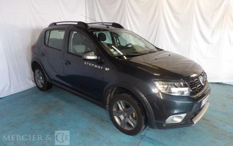 DACIA SANDERO 0,9 TCE 90CH STEPWAY GRIS EJ-534-KY