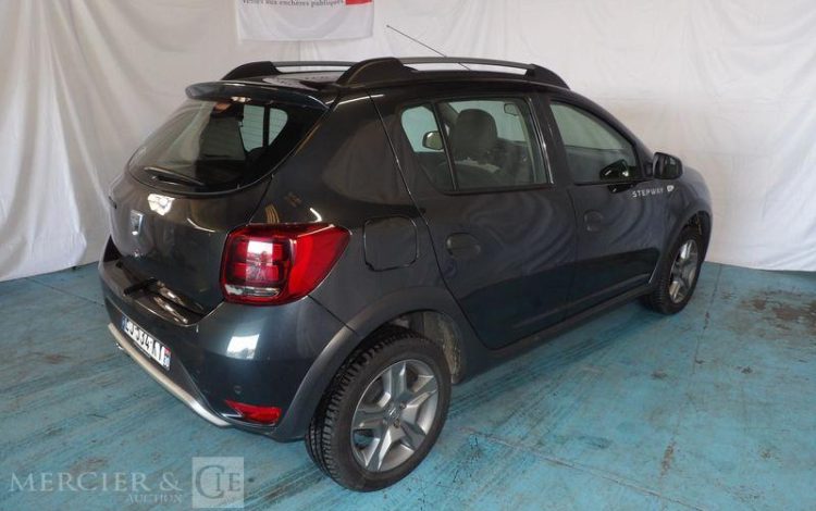 DACIA SANDERO 0,9 TCE 90CH STEPWAY GRIS EJ-534-KY