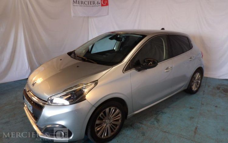 PEUGEOT 208 1,2 PURETECH 80CH ALLURE GRIS EK-922-PG