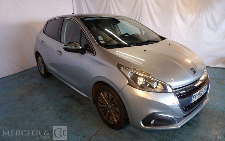 PEUGEOT 208 1,2 PURETECH 80CH ALLURE GRIS EK-922-PG