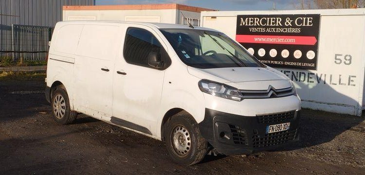 CITROEN JUMPY 3 1,5 BLUEHDI 16V FOURGON MOYEN 102 CV  – DIESEL – ANNEE 2020 BLANC FN-090-XD