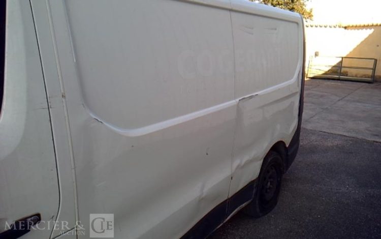 RENAULT TRAFIC GCF 1300 DCI 120 L2H1 BOIS  FS-613-YF