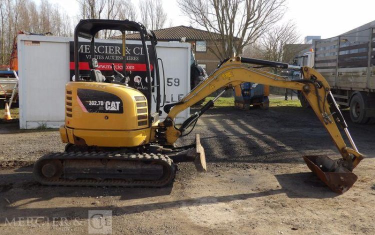 CATERPILLAR MINI PELLE 302.7DCR SUR CHENILLES – 2,67 TONNES – DIESEL – ANNEE 2017  3949